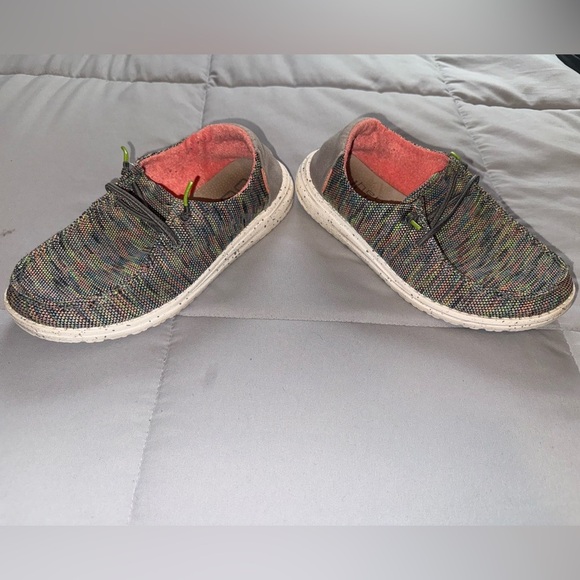 Hey Dude Multicolor Women’s Shoes Size 6 - Picture 8 of 8